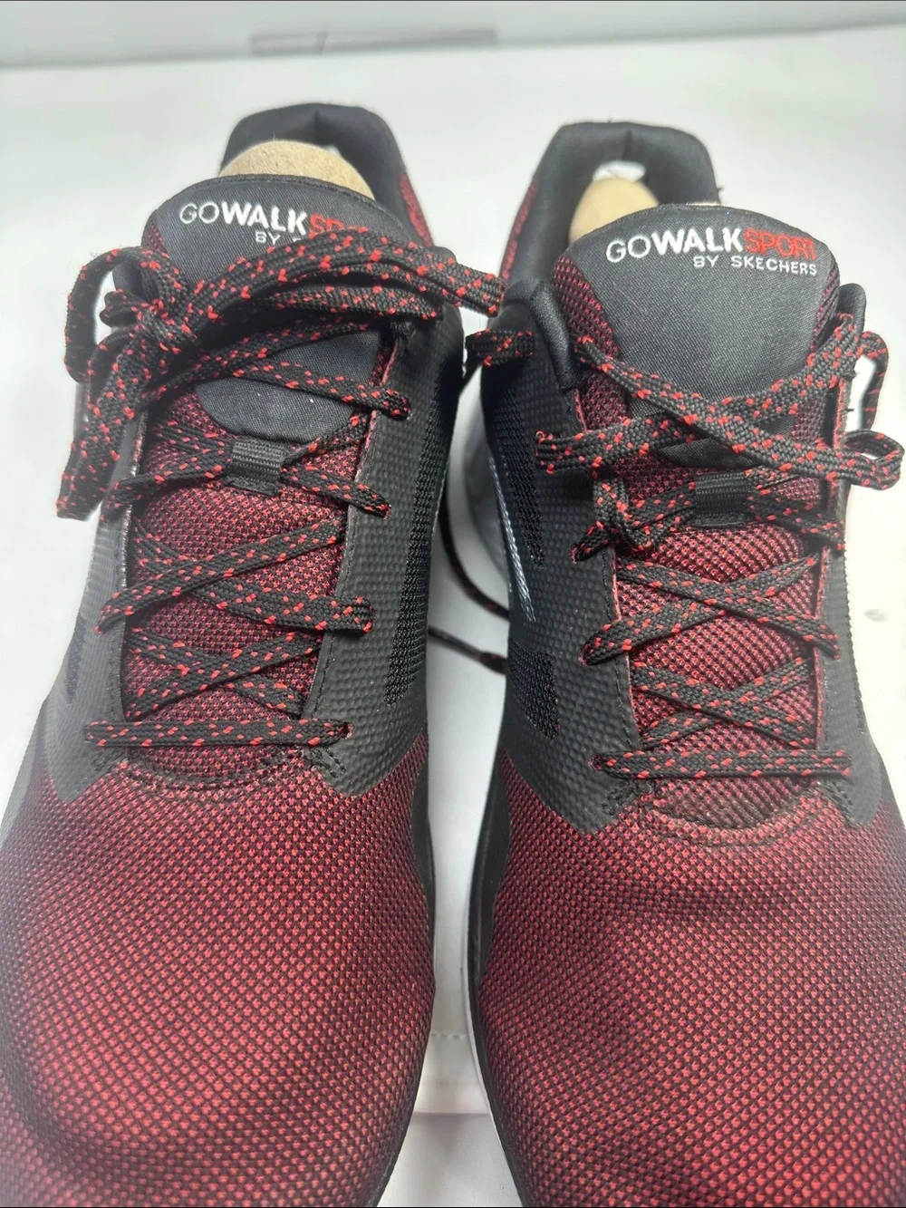 Sketchers GoWalk Size 9 1/2